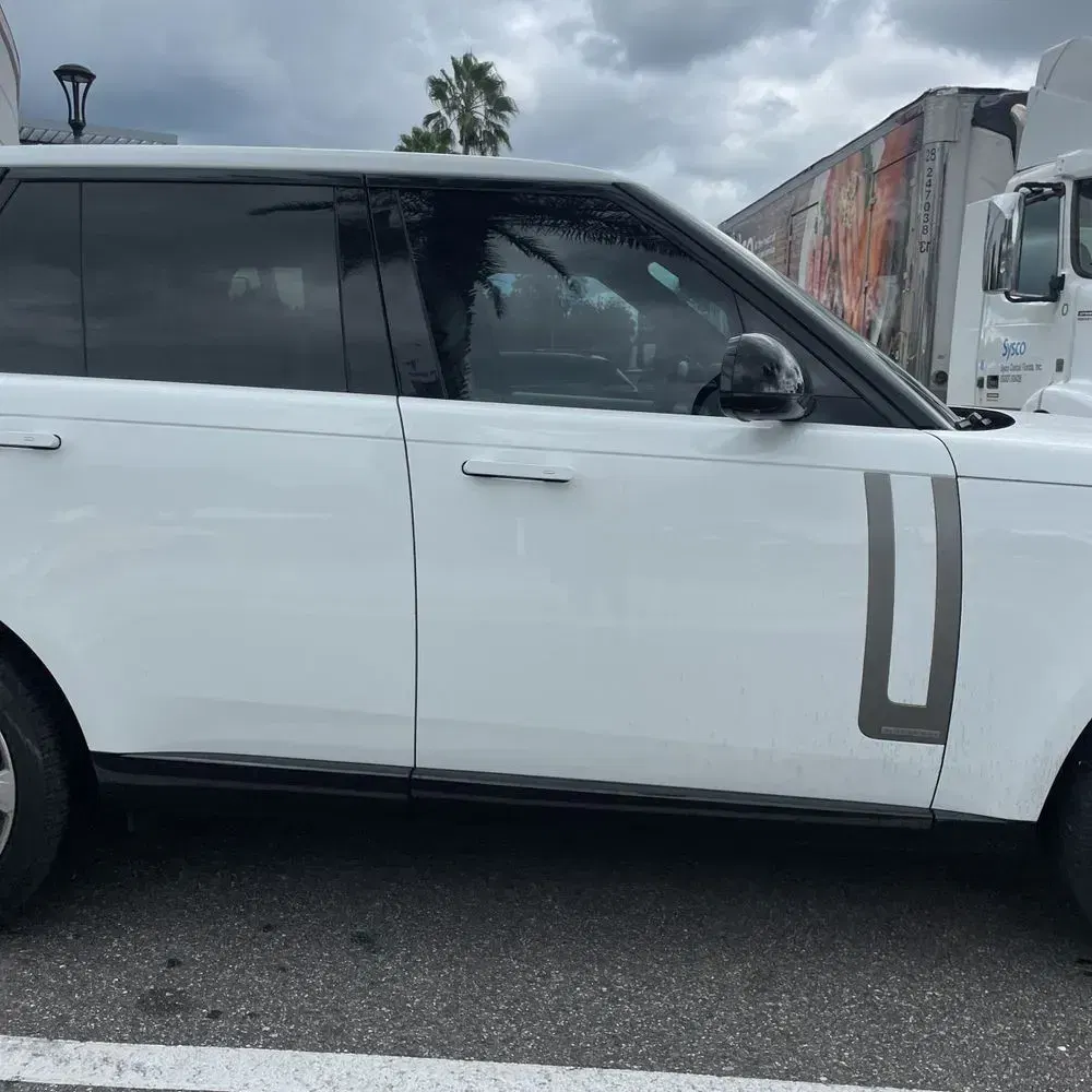 2025 Land Rover Range Rover Autobiography P530