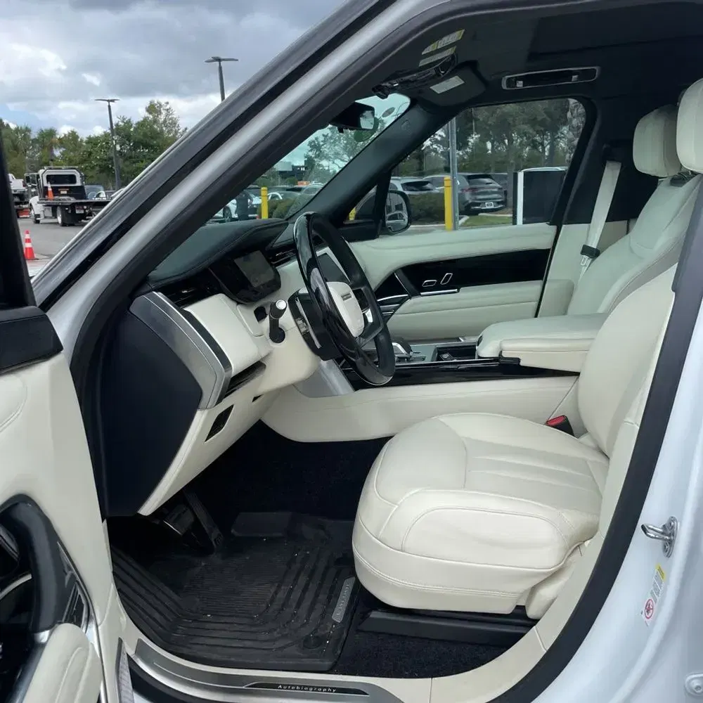 2025 Land Rover Range Rover Autobiography P530
