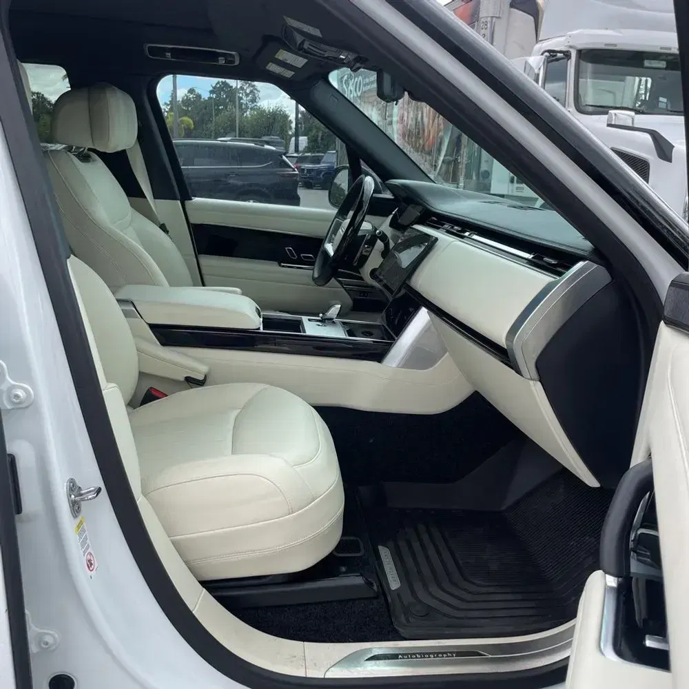 2025 Land Rover Range Rover Autobiography P530