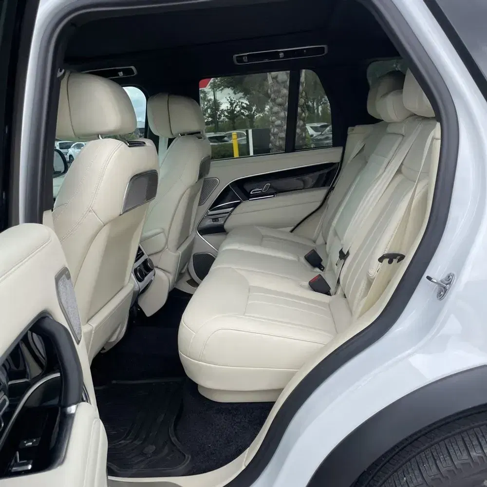 2025 Land Rover Range Rover Autobiography P530