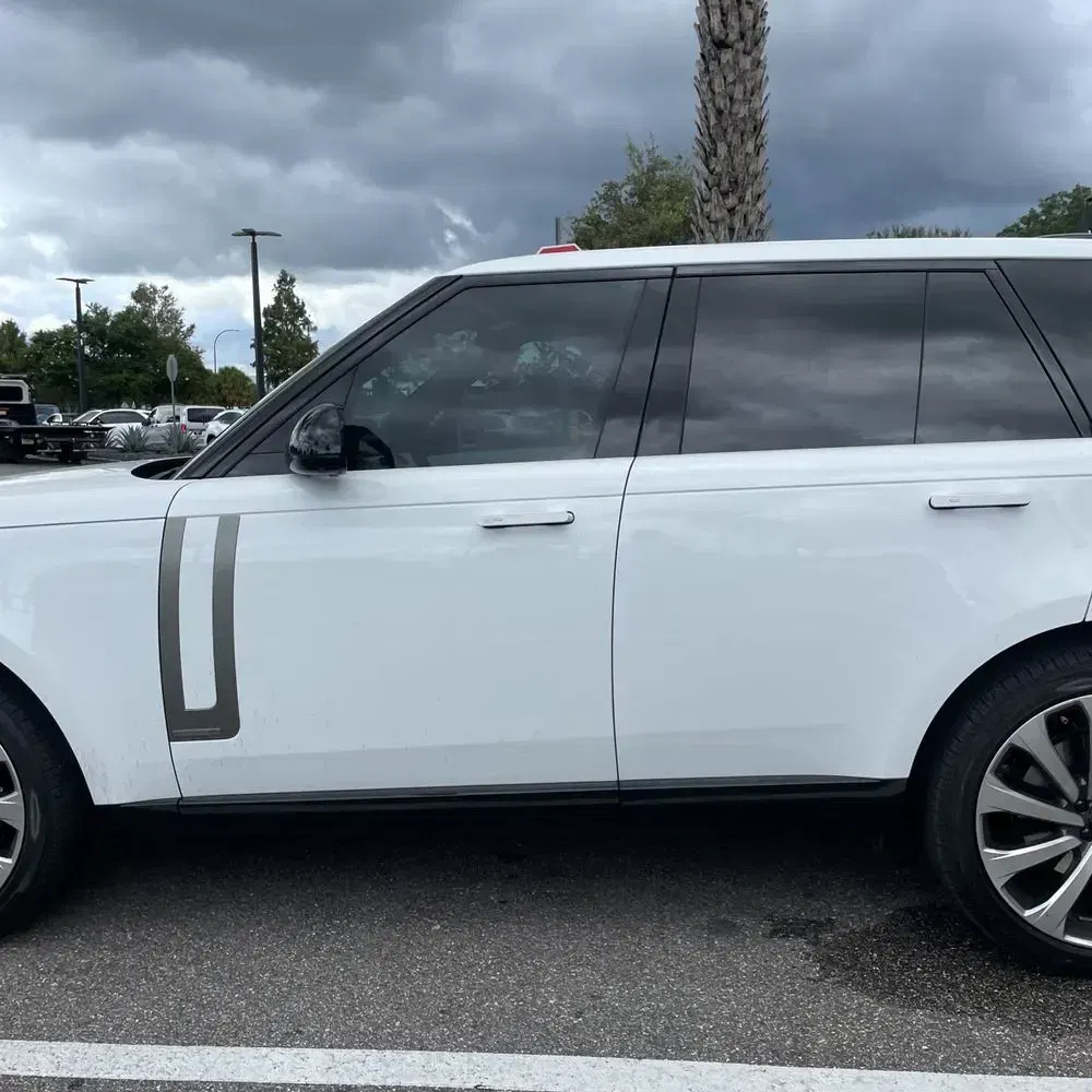 2025 Land Rover Range Rover Autobiography P530