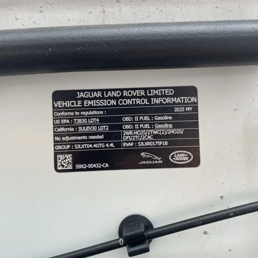 2025 Land Rover Range Rover Autobiography P530