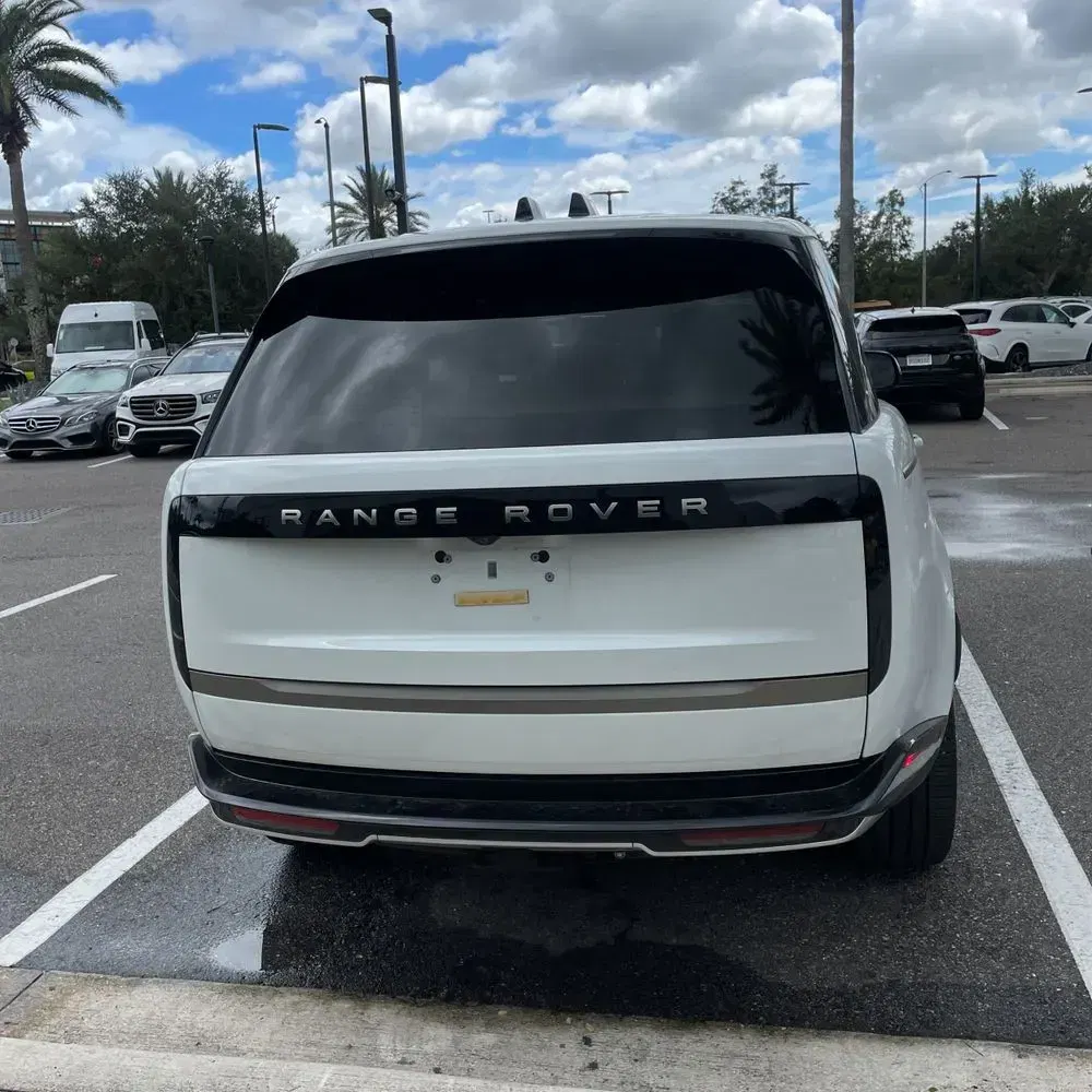 2025 Land Rover Range Rover Autobiography P530
