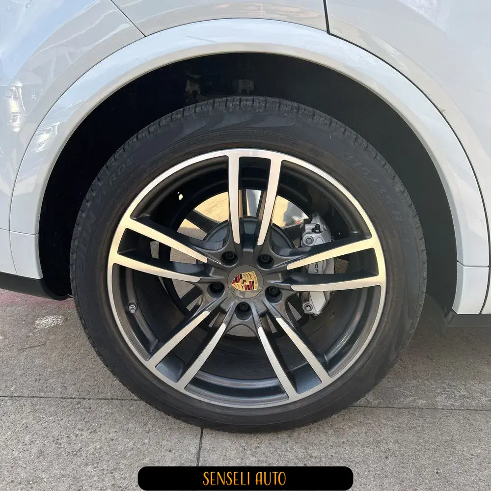 2022 Porsche Cayenne Turbo