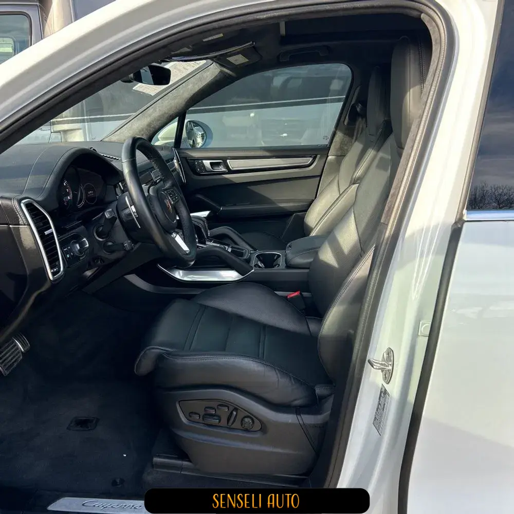 2022 Porsche Cayenne Turbo