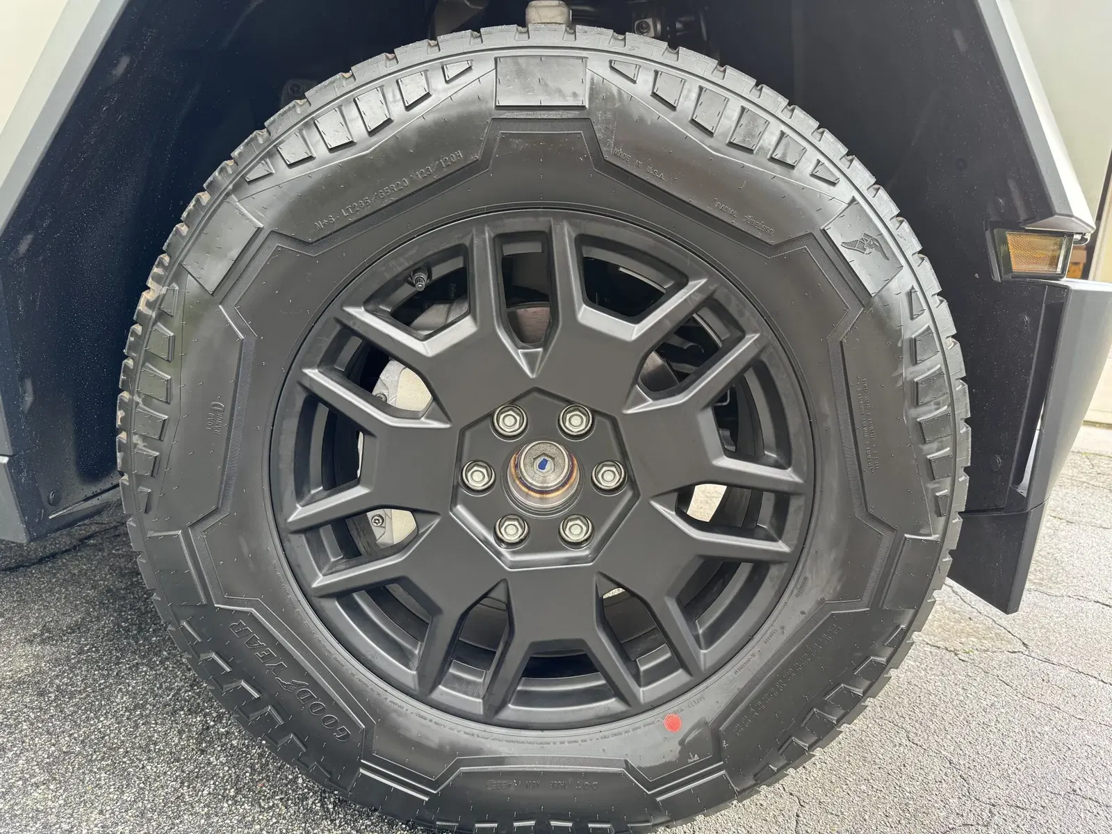 2024 Tesla Cybertruck AWD Foundation Series