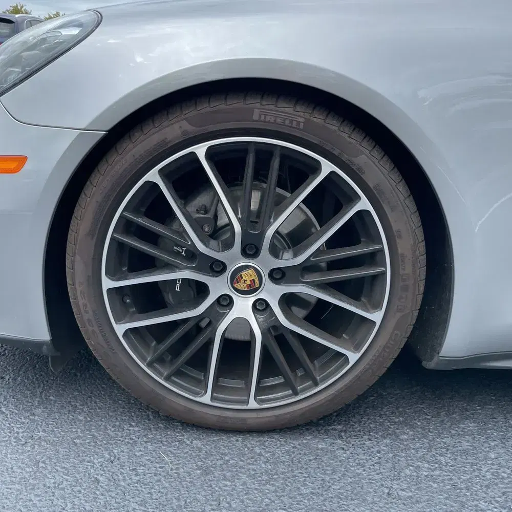 2022 Porsche Panamera Platinum Edition