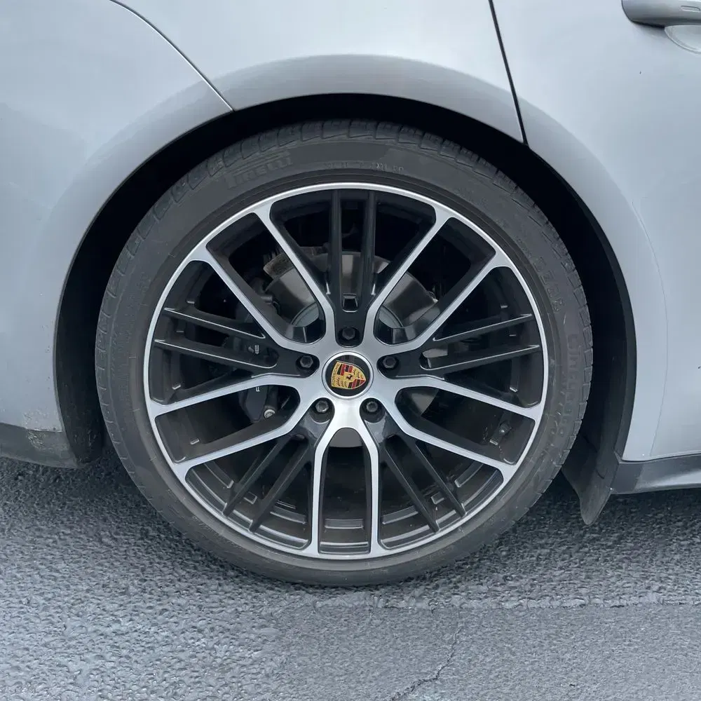 2022 Porsche Panamera Platinum Edition