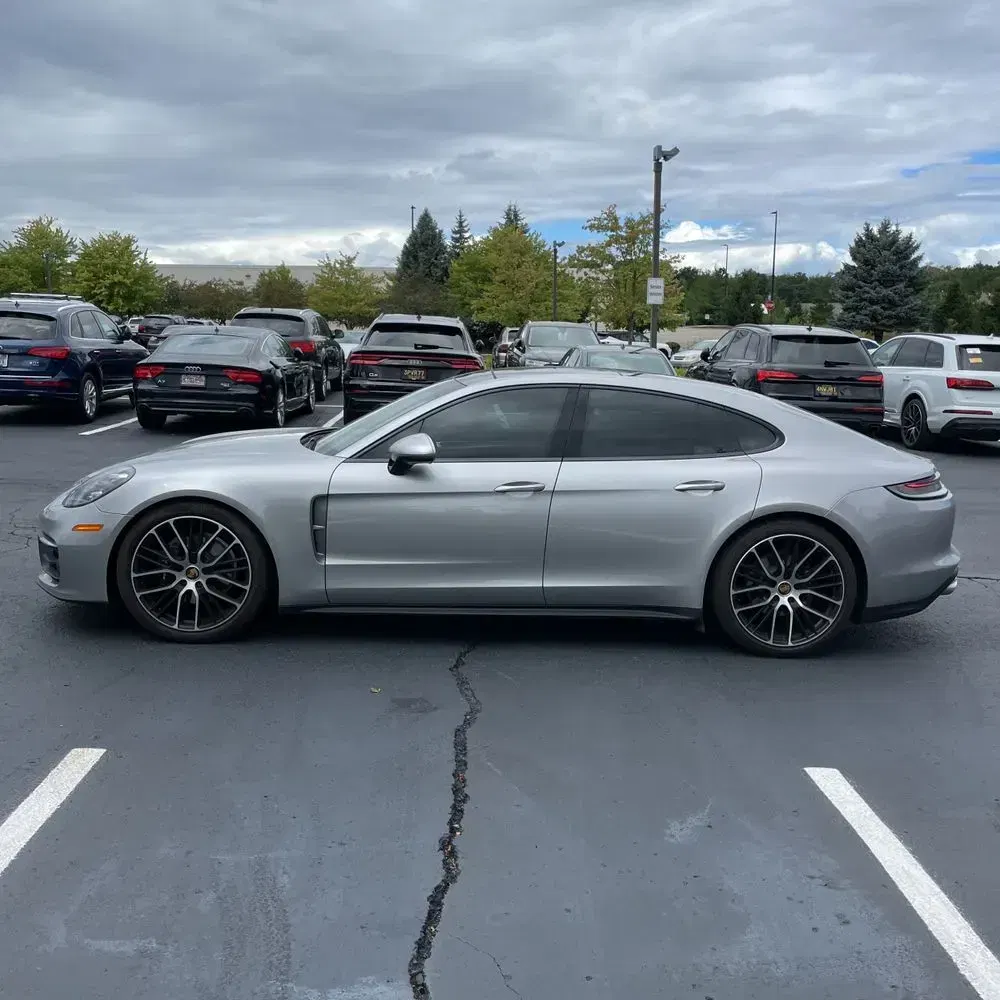 2022 Porsche Panamera Platinum Edition