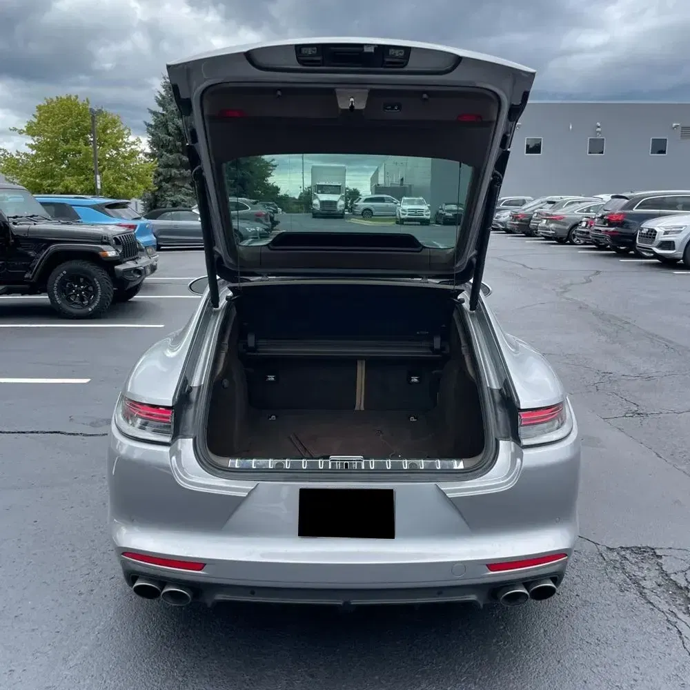 2022 Porsche Panamera Platinum Edition