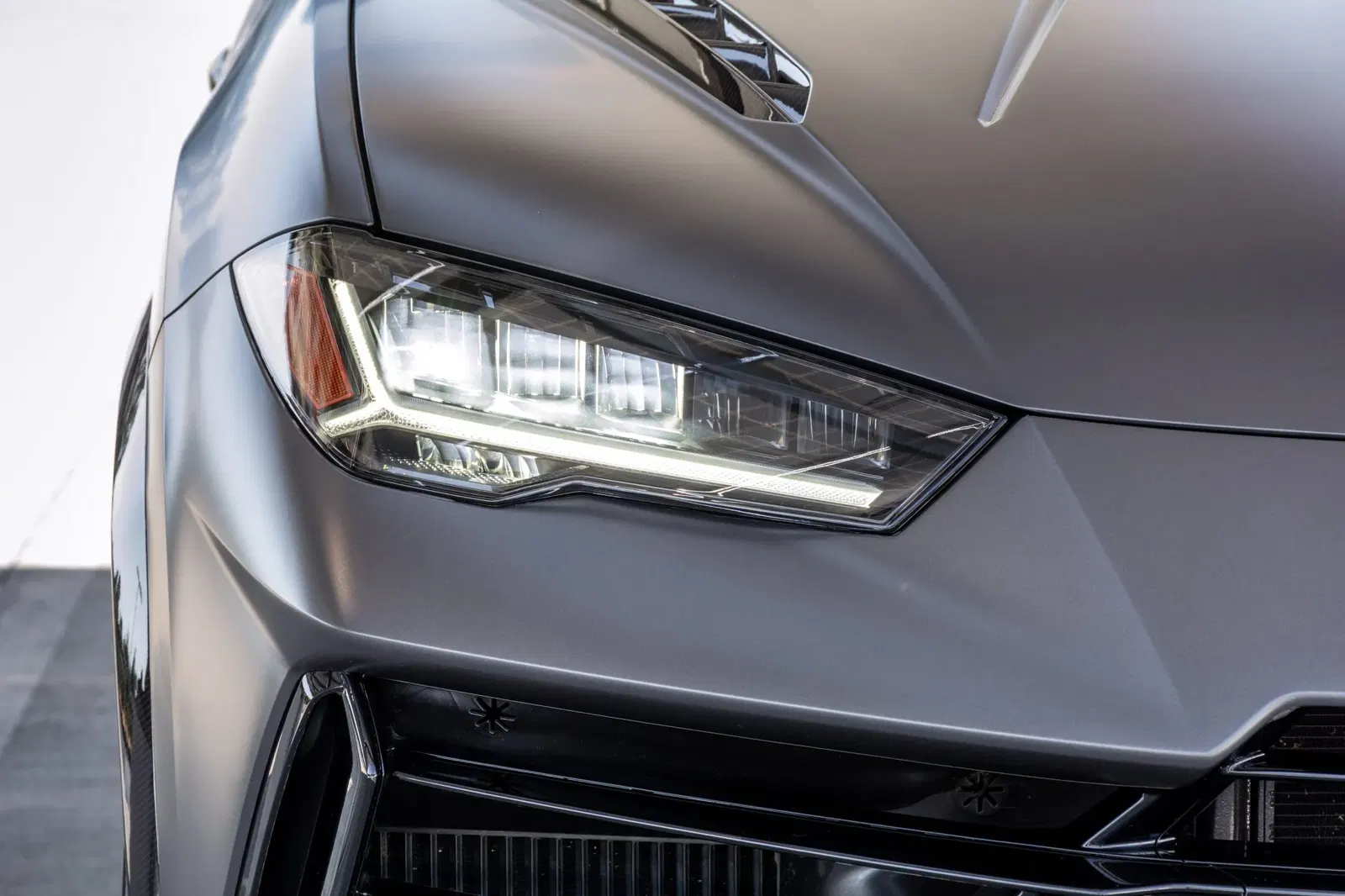 2023 Lamborghini Urus Performante