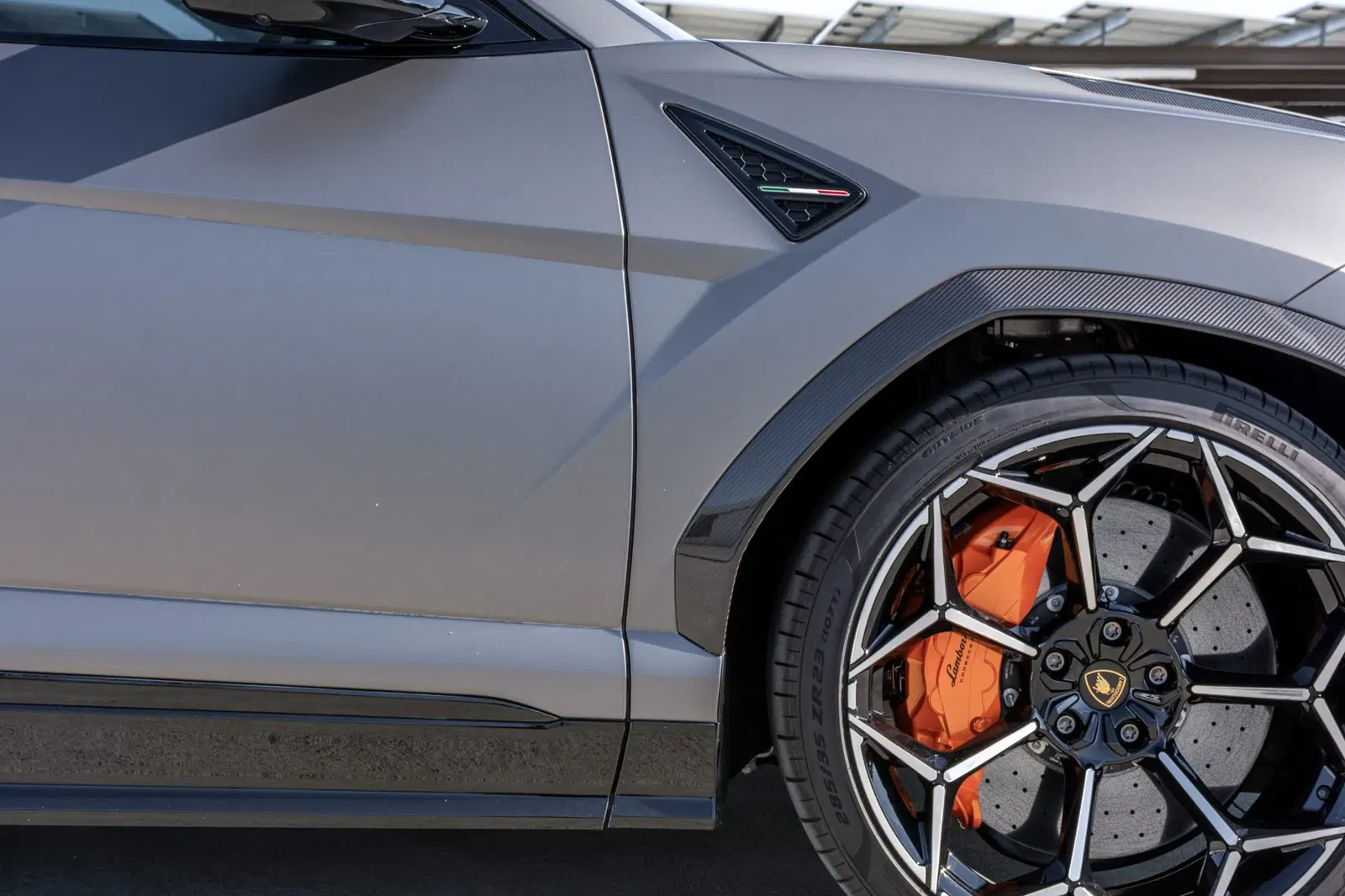 2023 Lamborghini Urus Performante
