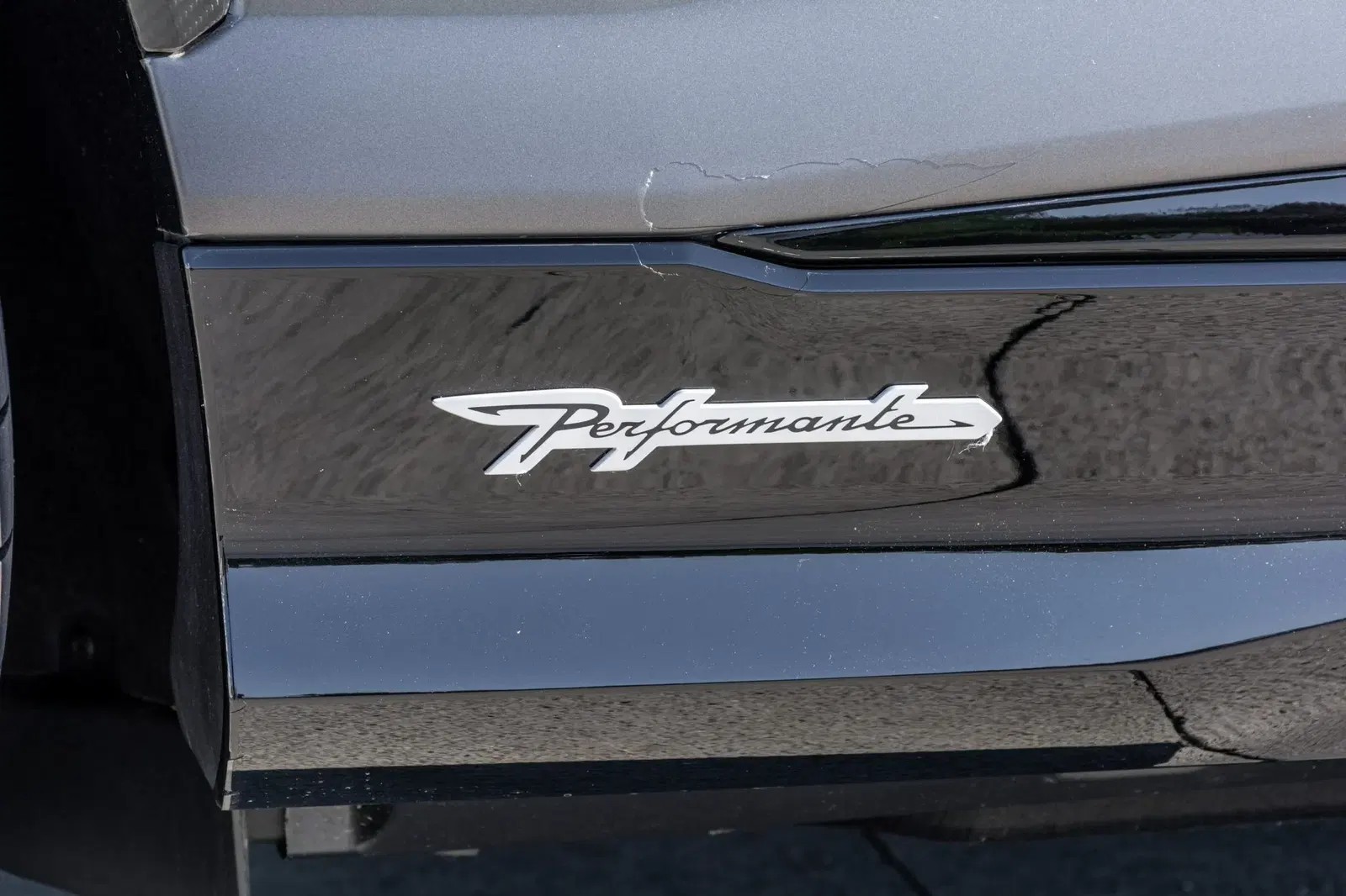 2023 Lamborghini Urus Performante