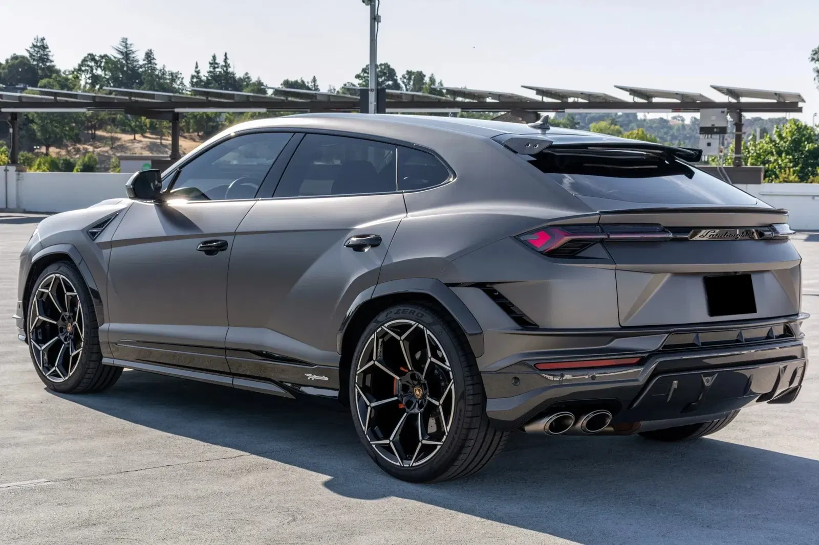 2023 Lamborghini Urus Performante
