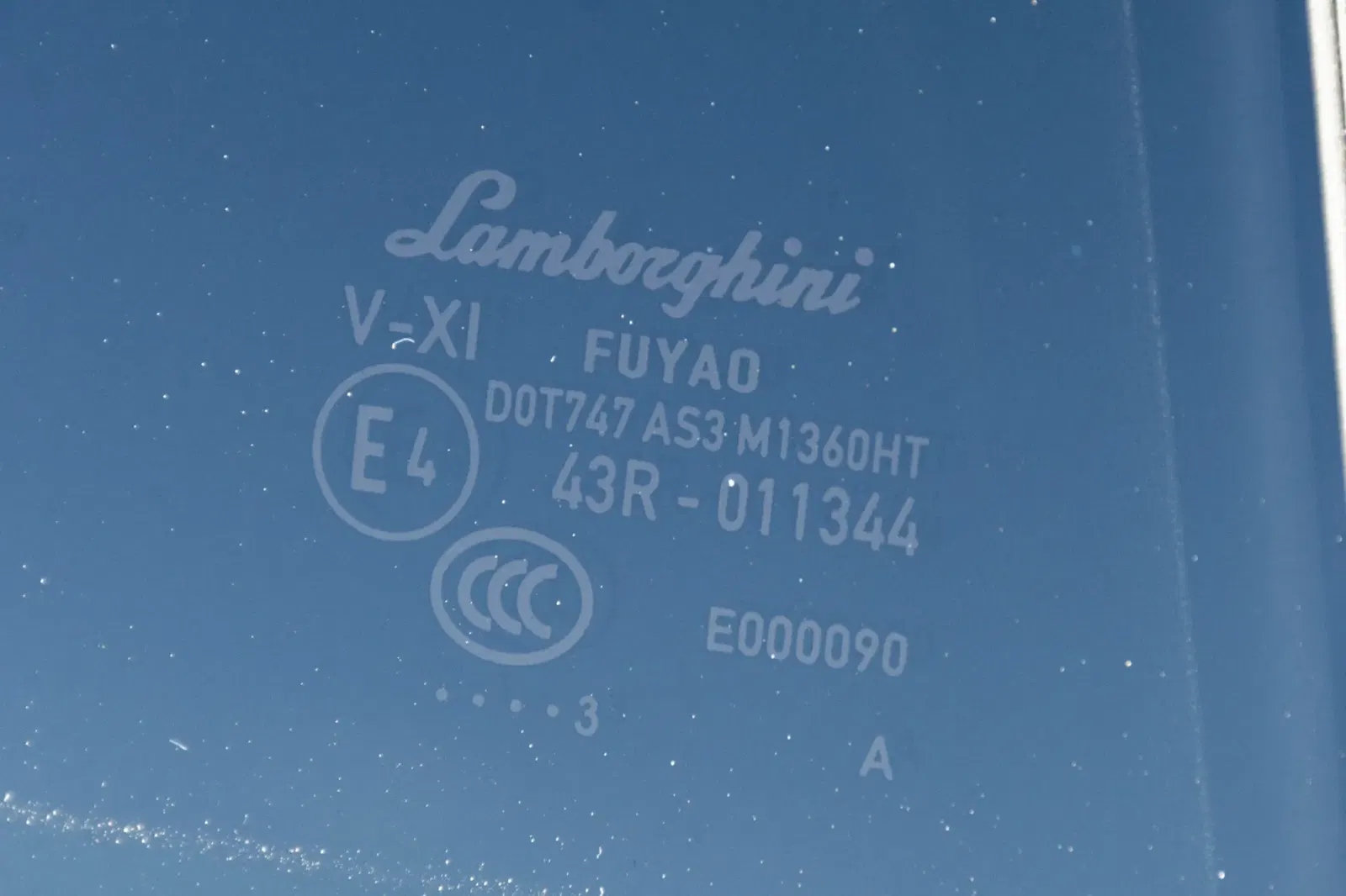 2023 Lamborghini Urus Performante