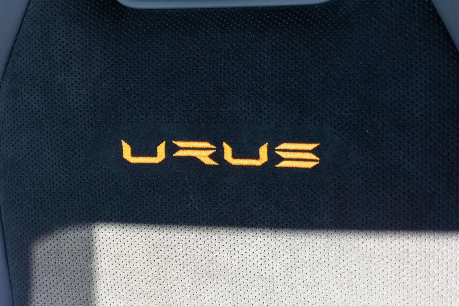 2023 Lamborghini Urus Performante