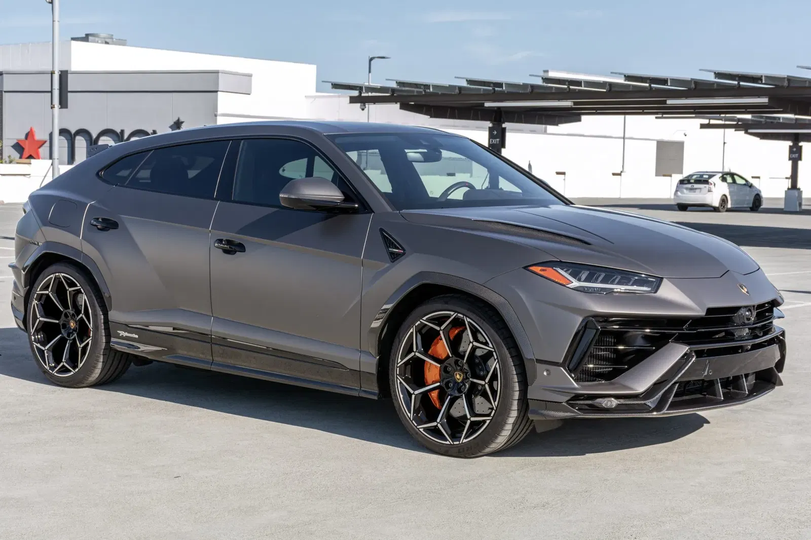 2023 Lamborghini Urus Performante
