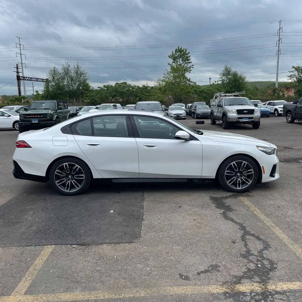 2025 BMW 5-Series 540i xDrive