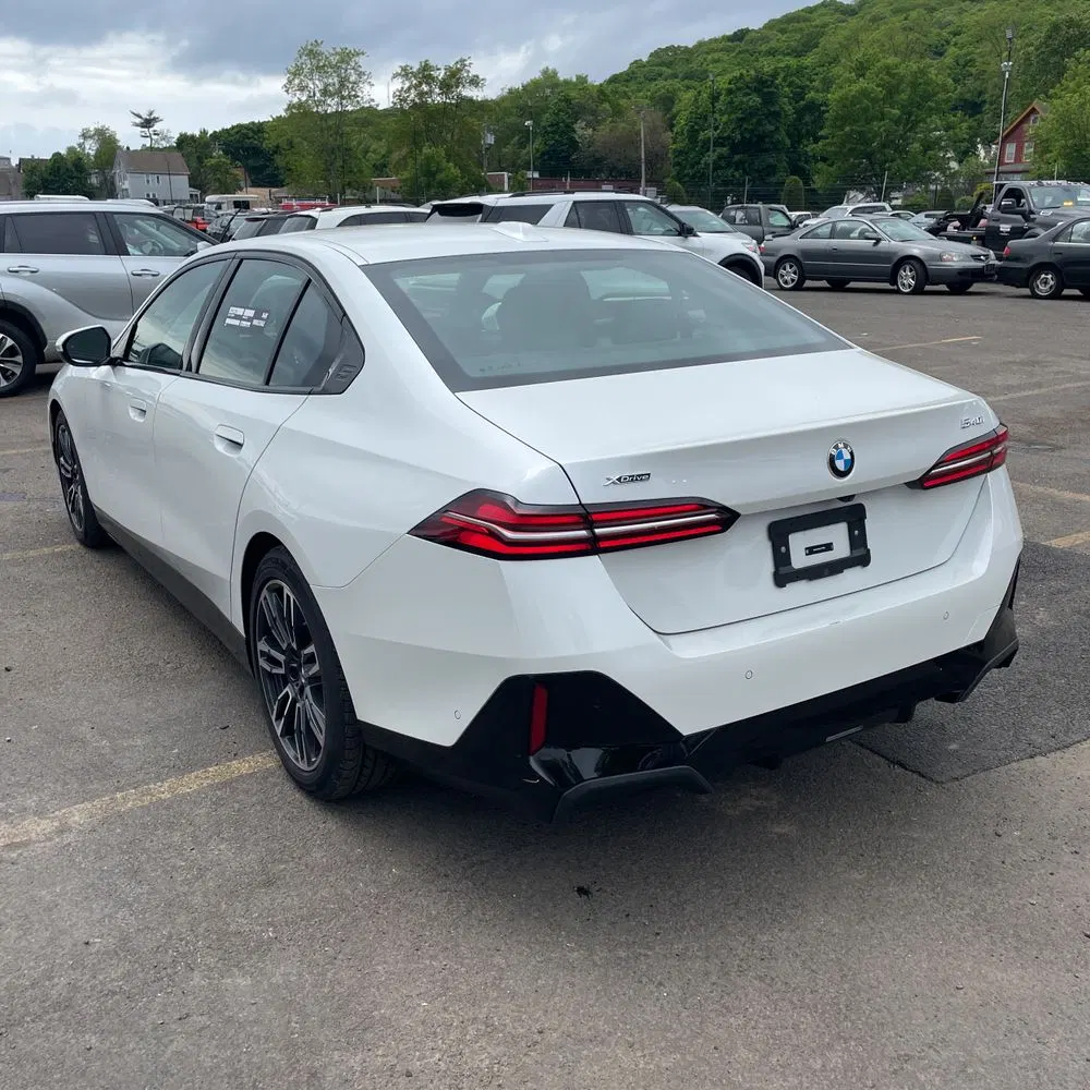 2025 BMW 5-Series 540i xDrive