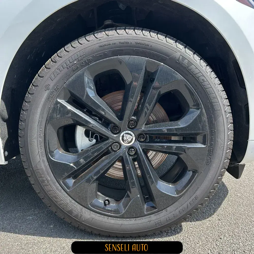 2025 Jaguar F-Pace P250 R-Dynamic S