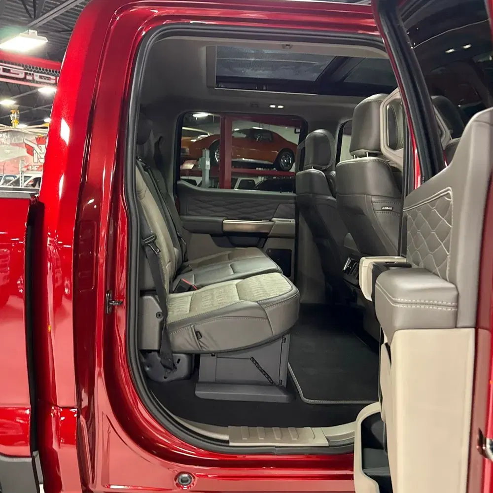 2025 Ford F-350 Super Duty Platinum