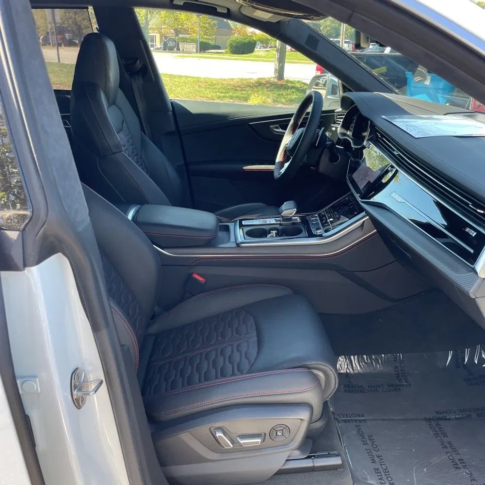2024 Audi RS Q8 Base