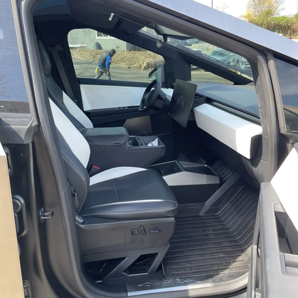 2024 Tesla Cybertruck Base