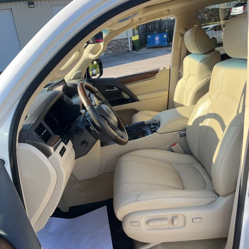 2021 Lexus LX 570 Three-Row