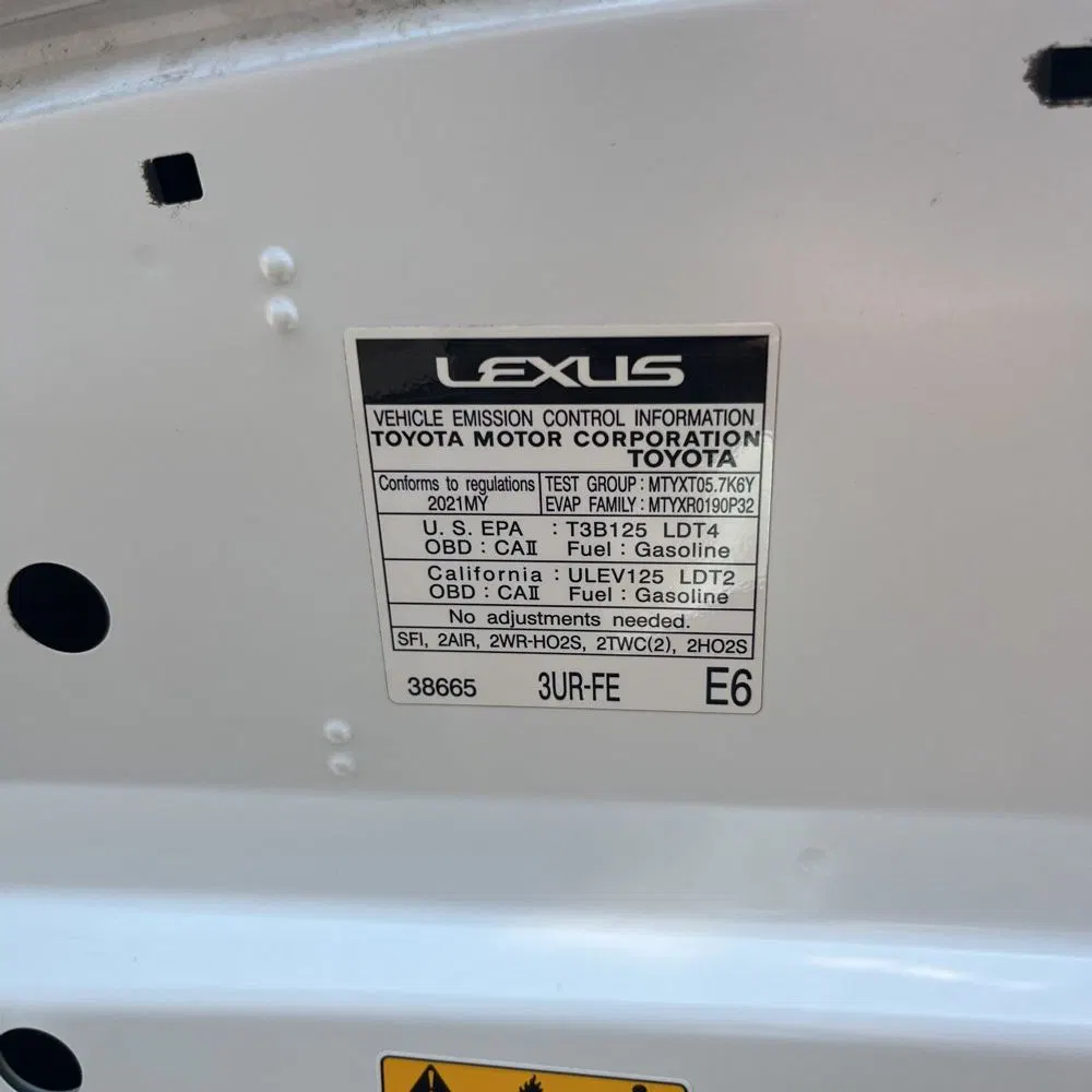 2021 Lexus LX 570 Three-Row
