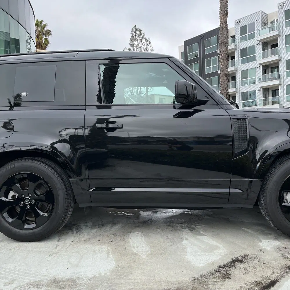 2023 Land Rover Defender 90 X-Dynamic SE
