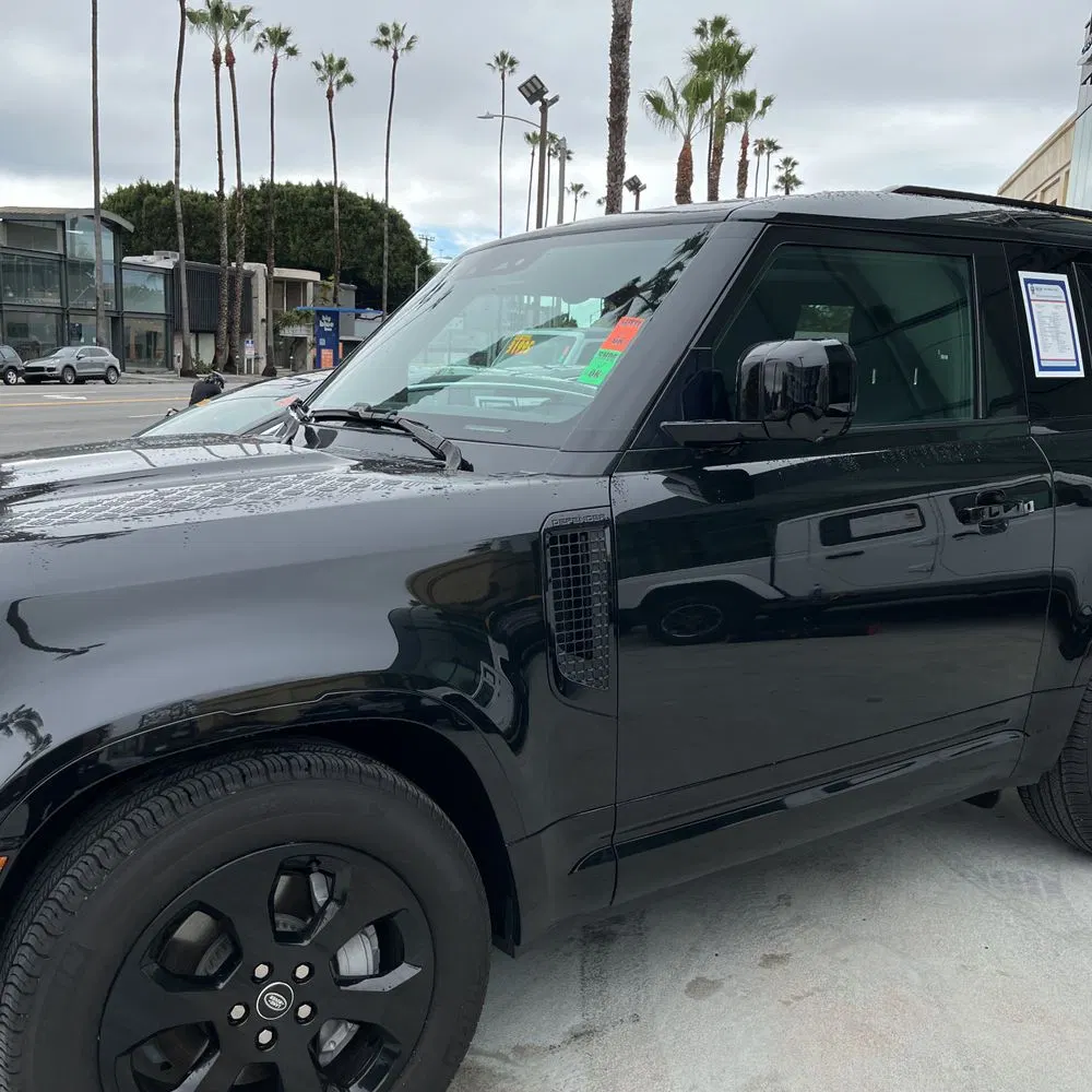 2023 Land Rover Defender 90 X-Dynamic SE