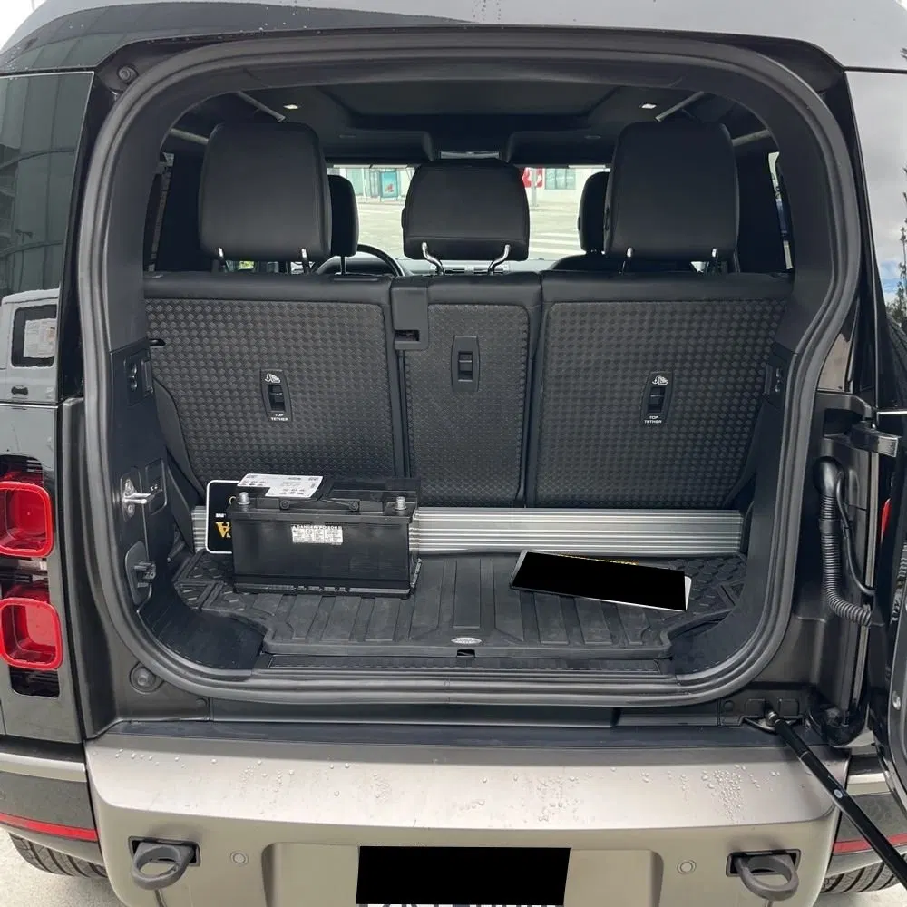 2023 Land Rover Defender 90 X-Dynamic SE
