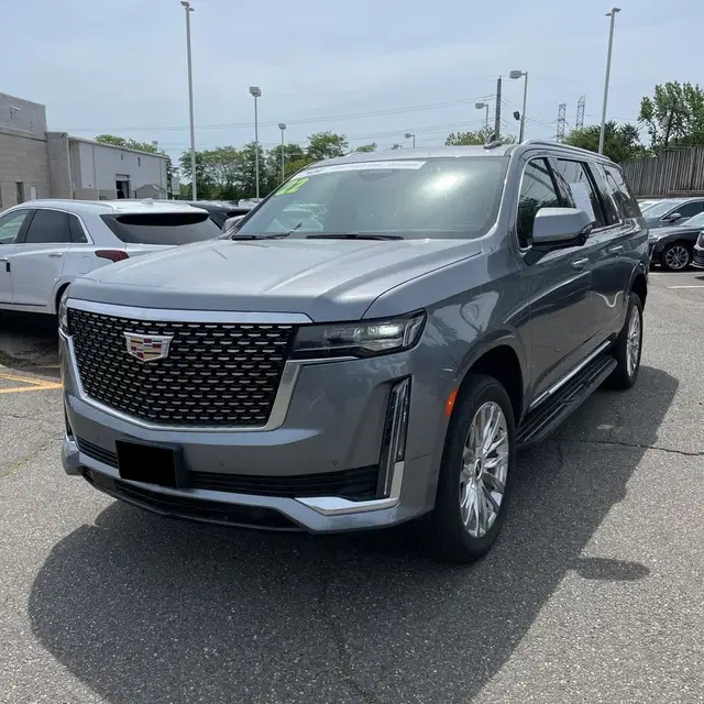 2022 Cadillac Escalade ESV Premium Luxury
