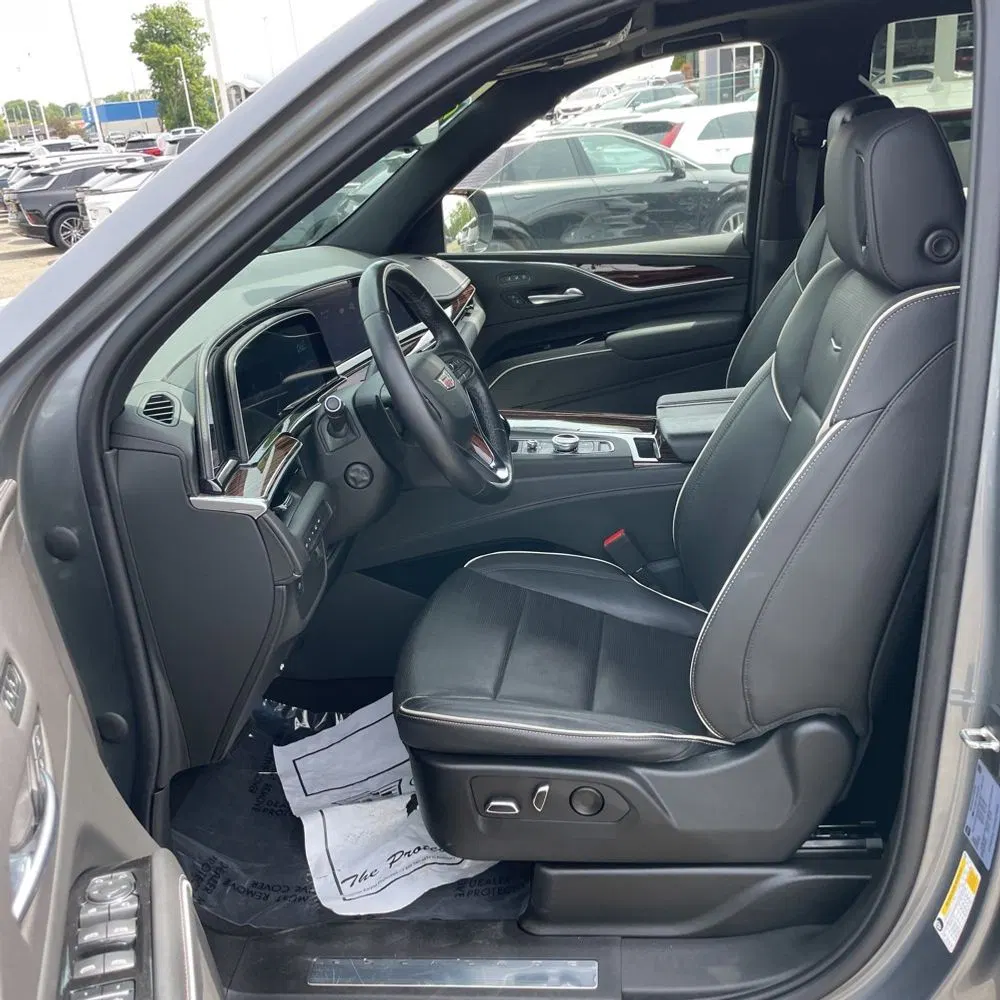 2022 Cadillac Escalade ESV Premium Luxury