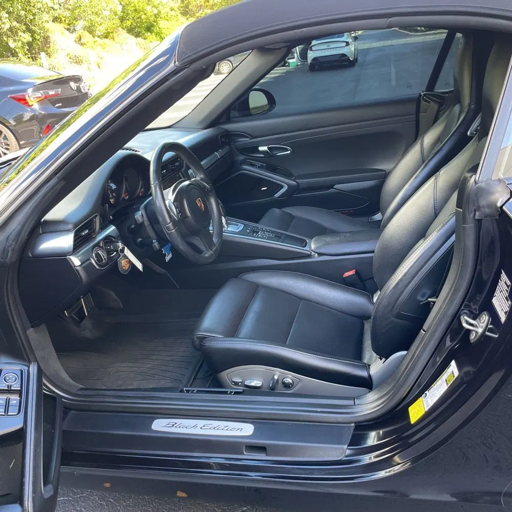 2016 Porsche 911 Carrera 2 Black Edition