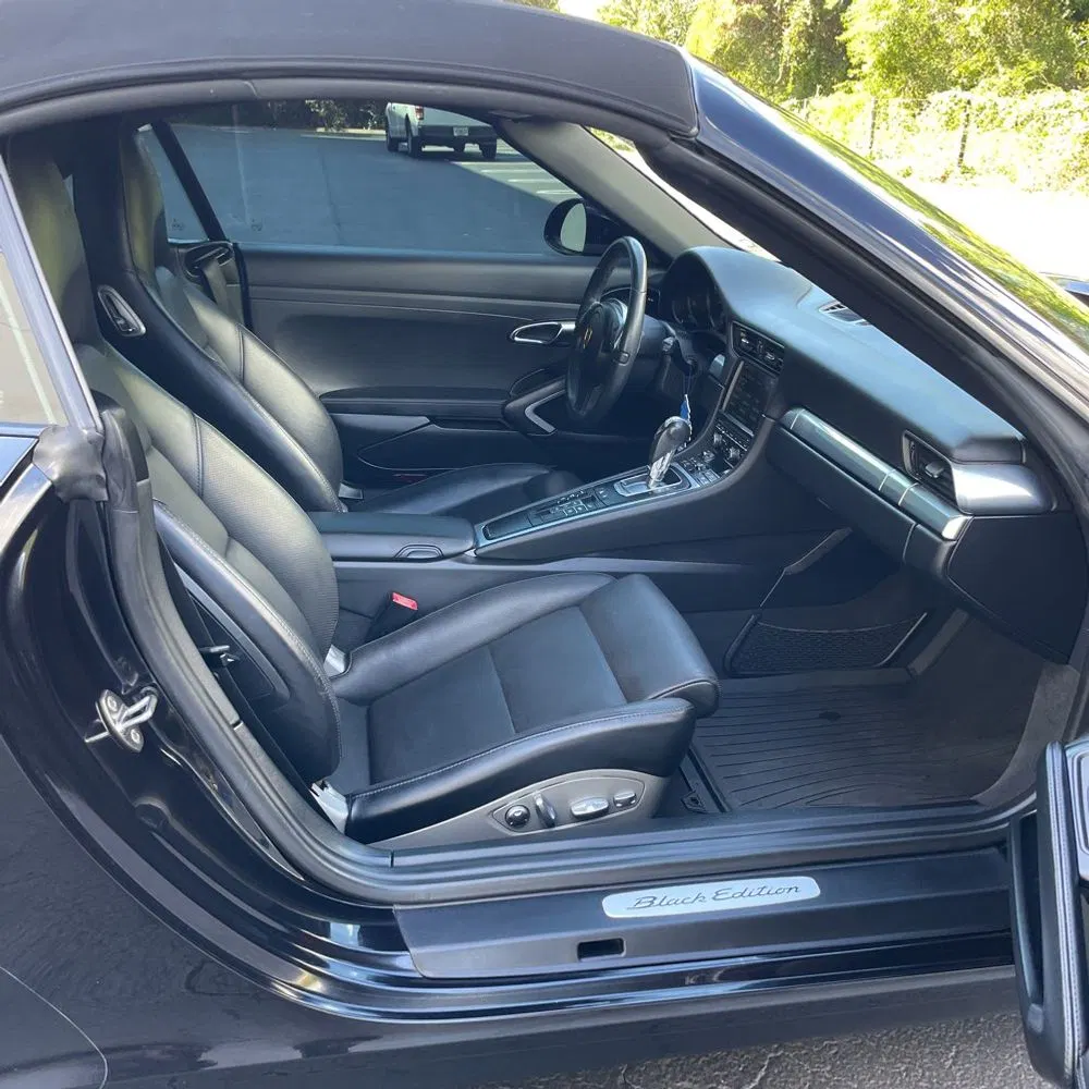 2016 Porsche 911 Carrera 2 Black Edition