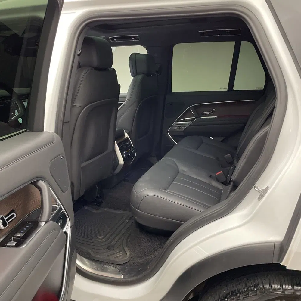 2023 Land Rover Range Rover P400 SE