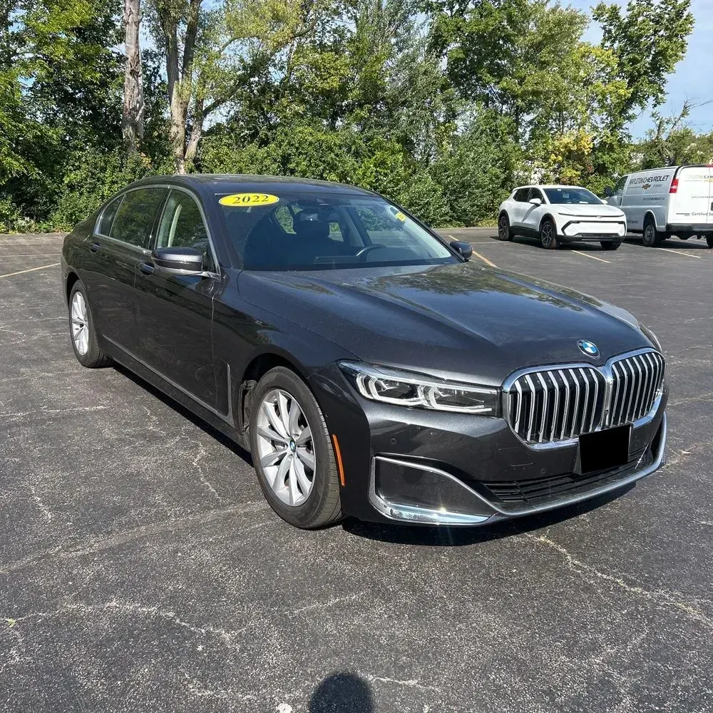 2022 BMW 7-Series 740i