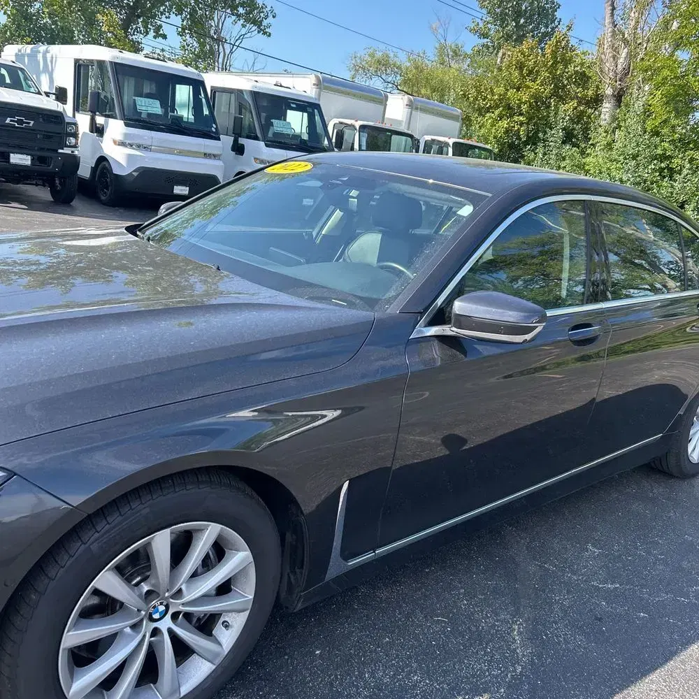 2022 BMW 7-Series 740i