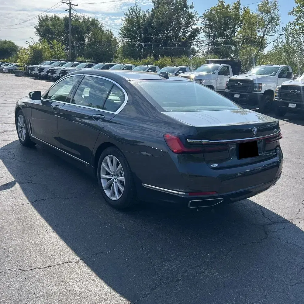 2022 BMW 7-Series 740i