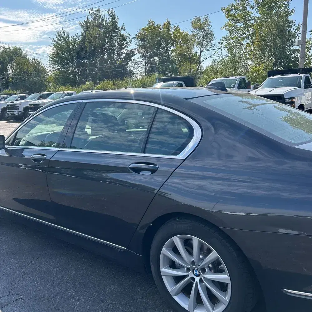 2022 BMW 7-Series 740i