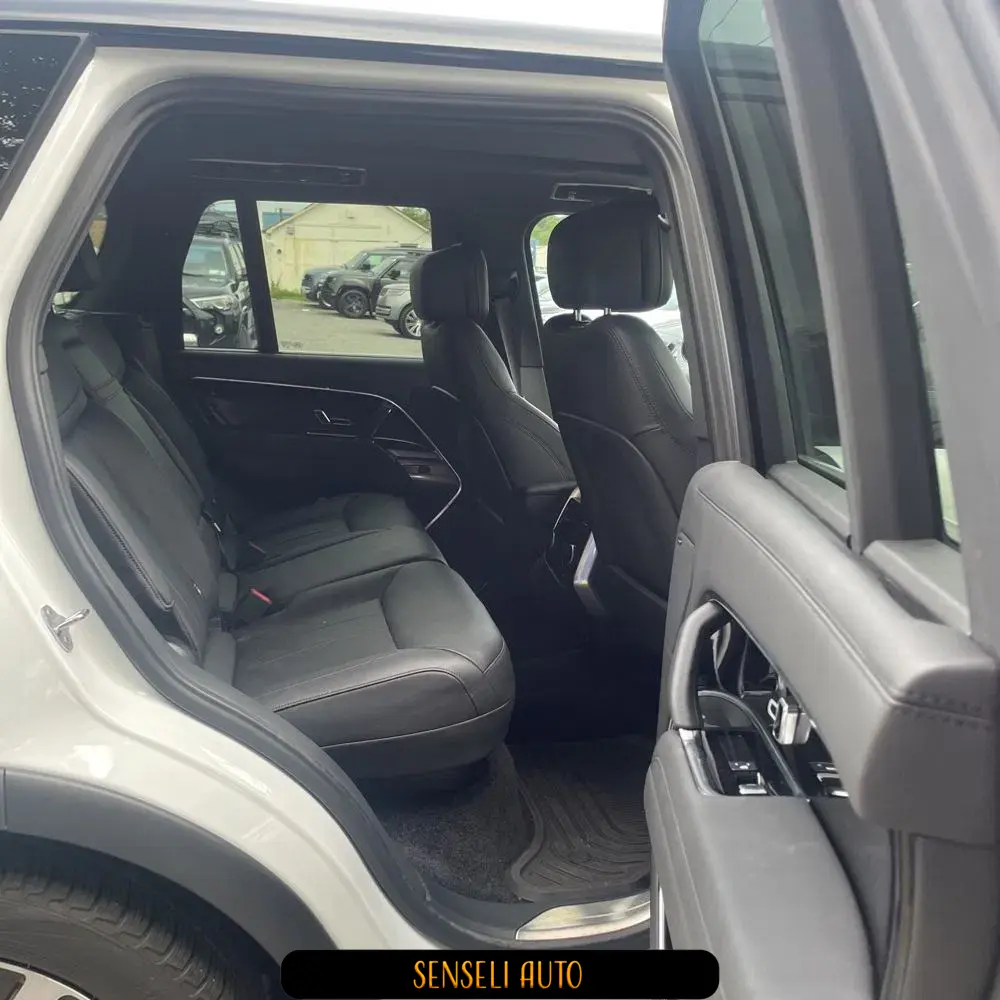 2023 Land Rover Range Rover P530 SE