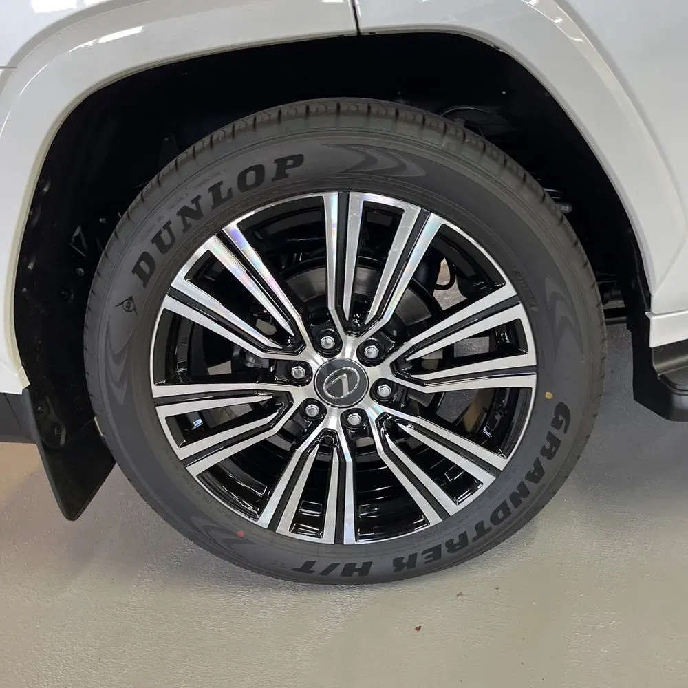 2025 Lexus LX 700h Luxury