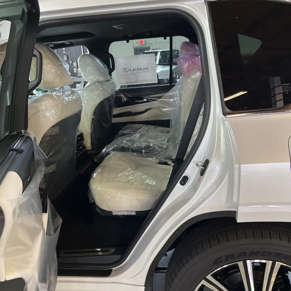 2025 Lexus LX 700h Luxury