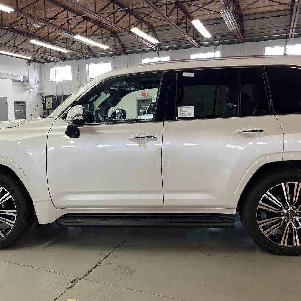 2025 Lexus LX 700h Luxury