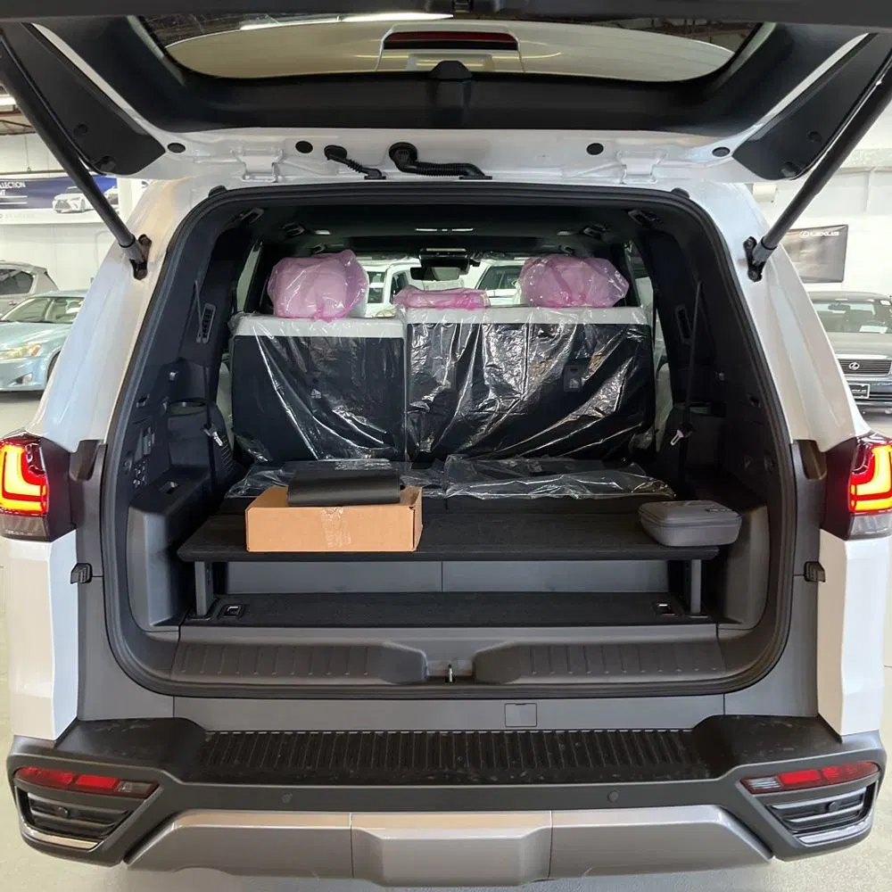 2025 Lexus LX 700h Luxury