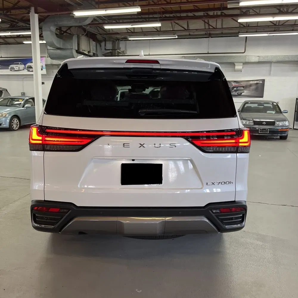 2025 Lexus LX 700h Luxury