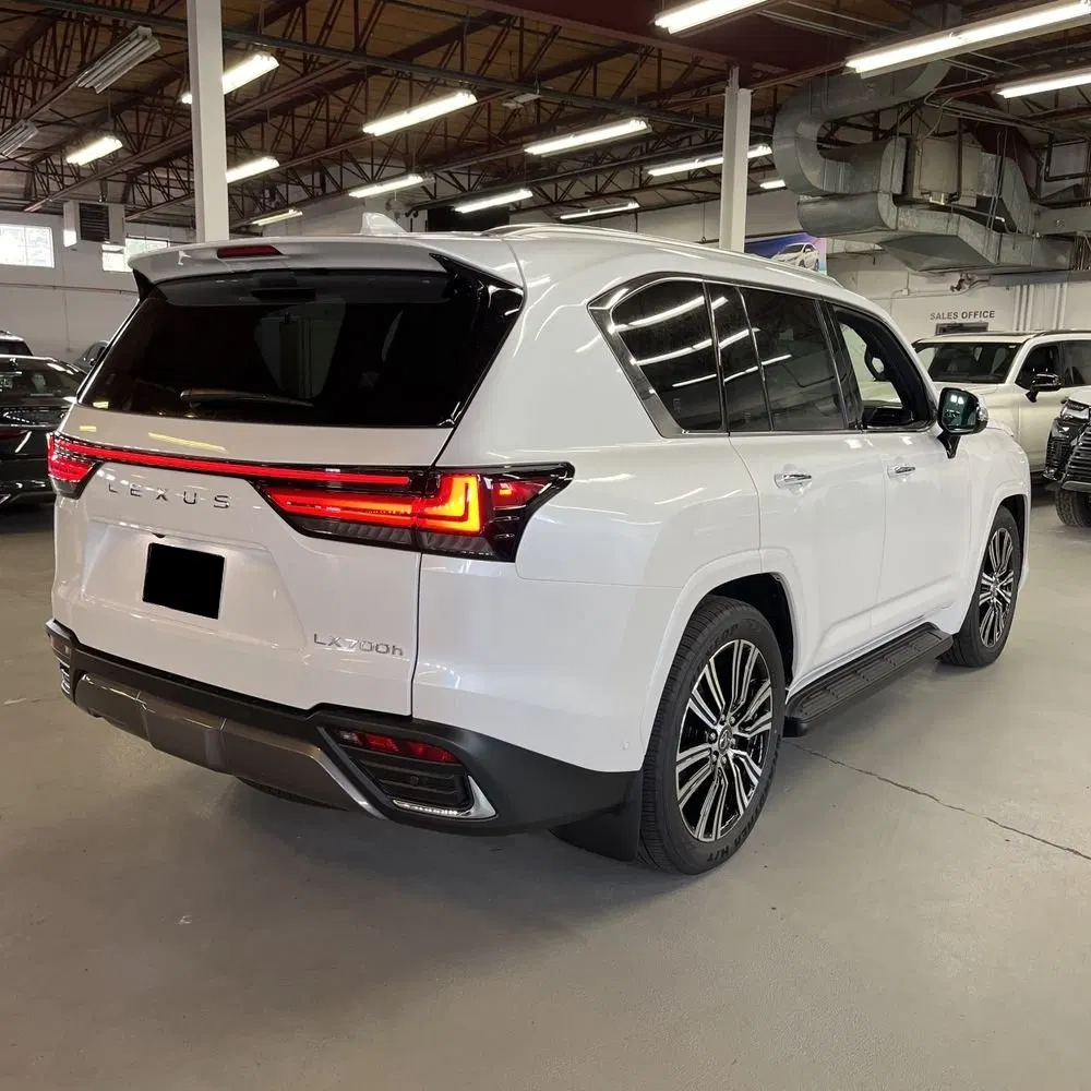 2025 Lexus LX 700h Luxury
