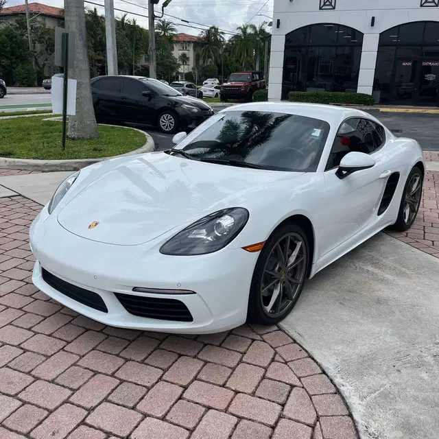 2019 Porsche 718 Cayman Base