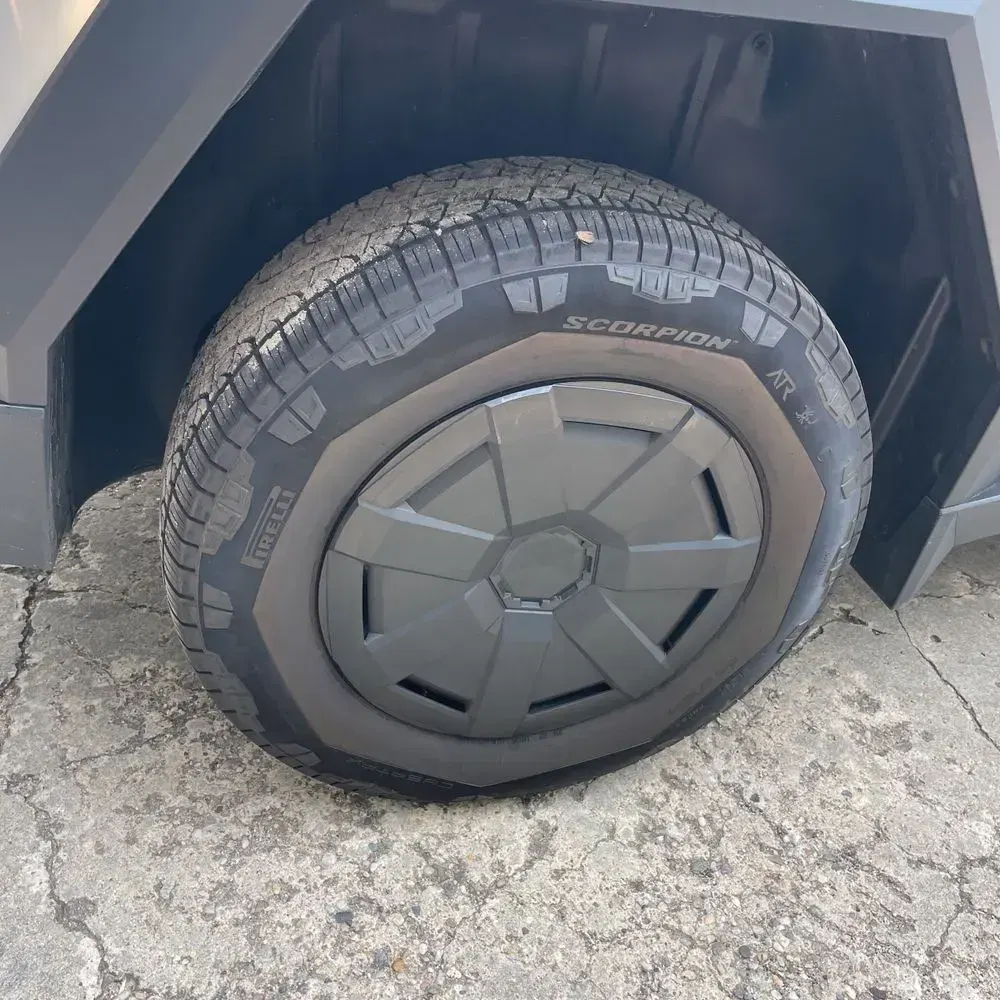 2024 Tesla Cybertruck Base